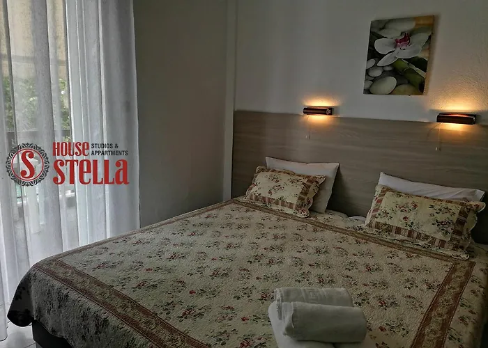 House Stella - & *